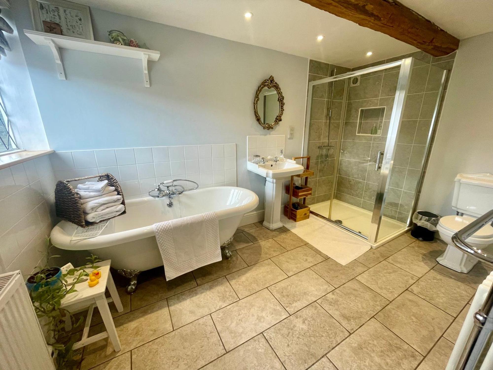 Eagle House - Award Winning And Bed & Breakfast 3*